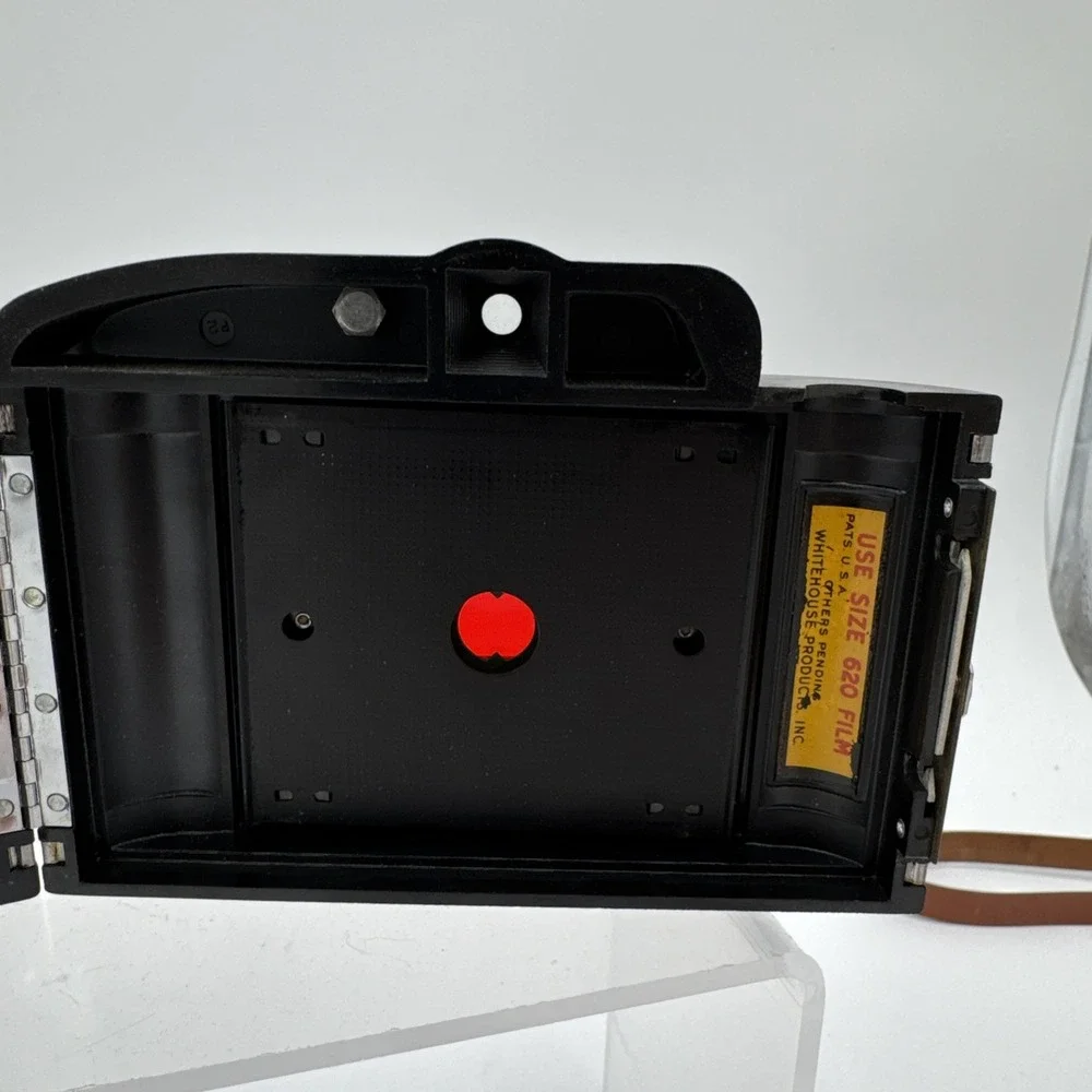 Vintage Beacon Two Twenty Five 225 Camera – 620 Film – 1950s Art Deco USA w/Case